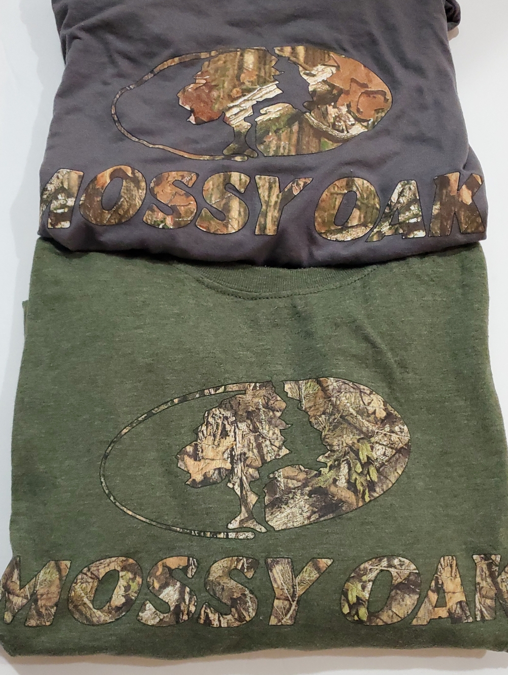 Mossy Oak Tshirts Size XL Gteen And Gray Men's Short Sleeve Hunting Tshirts Camo